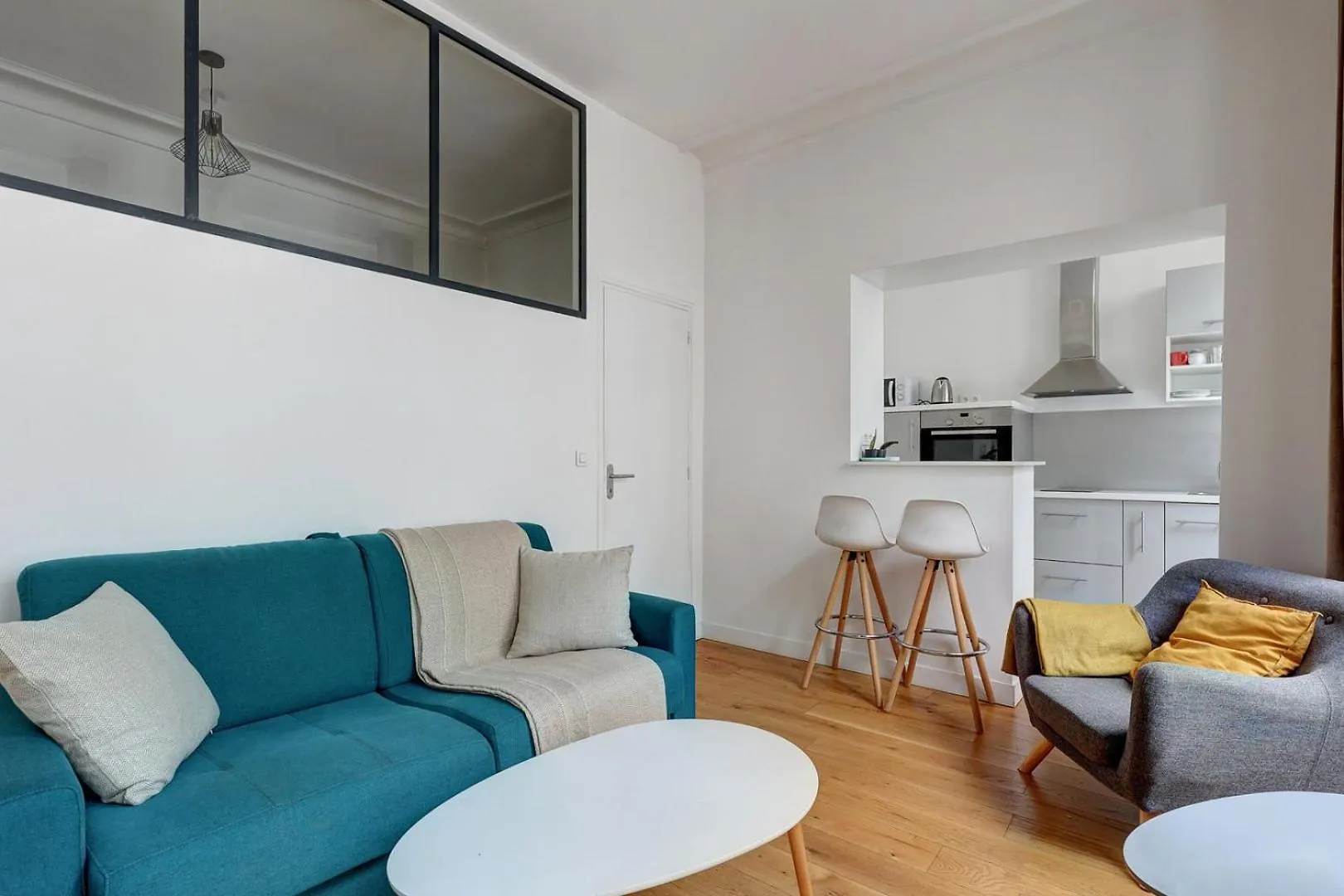 338 Montmartre - Superb In Appartement *